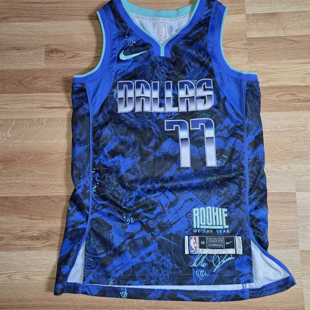 Nike Basketball Jersey 40 Luka Doncic #77 Dallas Mavericks Size S